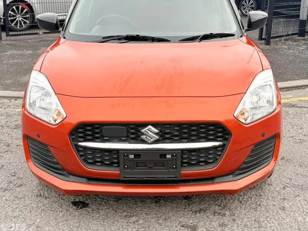 Suzuki Swift Hatchback, Petrol Hybrid, 2020, Orange