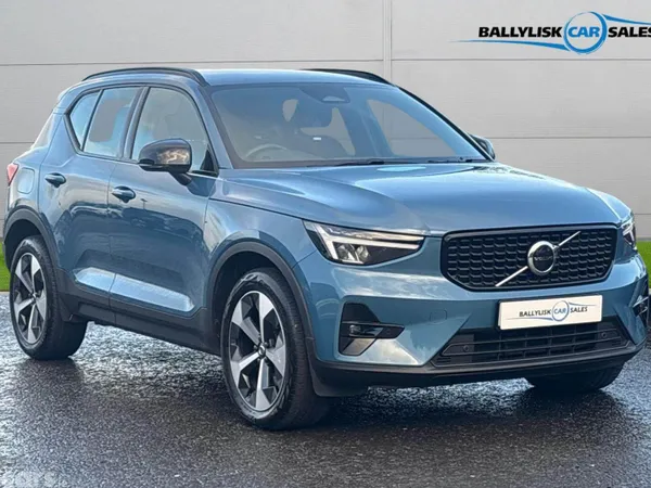 Volvo XC40 SUV, Petrol Hybrid, 2025, Blue