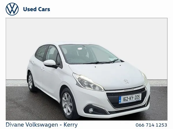 Peugeot 208 Hatchback, Diesel, 2016, White