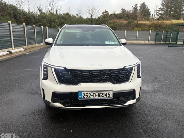 Kia Sorento SUV, Petrol Plug-in Hybrid, 2025, White
