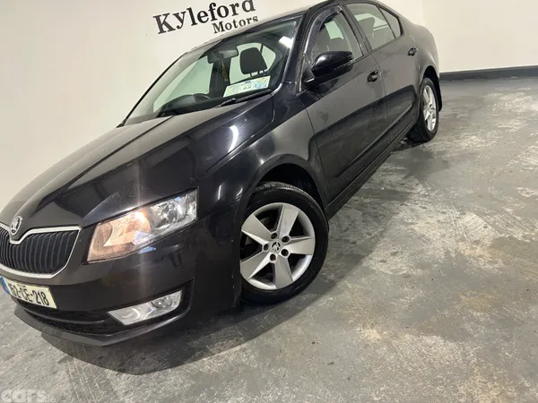 Skoda Octavia Saloon, Diesel, 2015, Black