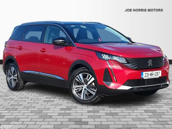 Peugeot 5008 SUV, Petrol, 2023, Red