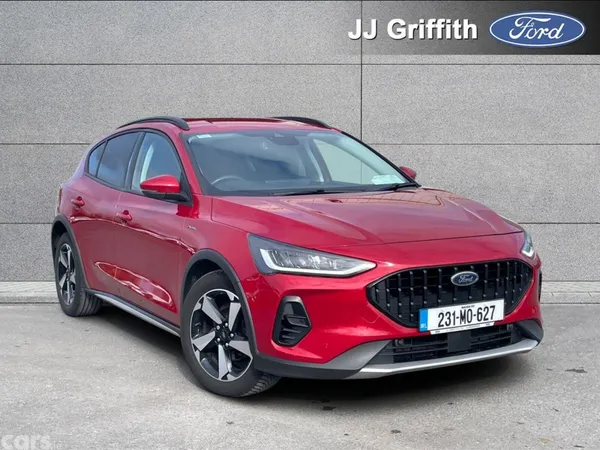 Ford Focus Hatchback, Petrol, 2023, Red