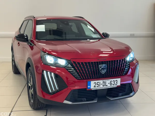 Peugeot 2008 MPV, Electric, 2025, Red