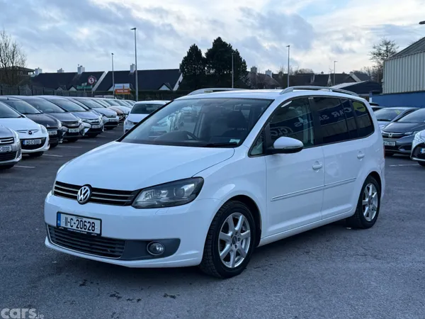 Volkswagen Touran MPV, Petrol, 2011, White