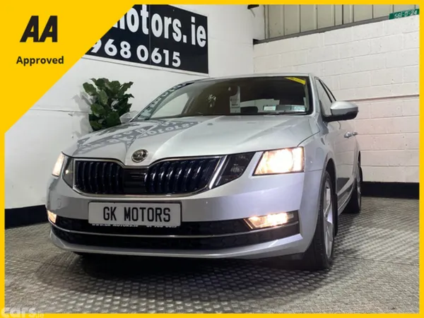 Skoda Octavia Saloon, Petrol, 2018, Grey