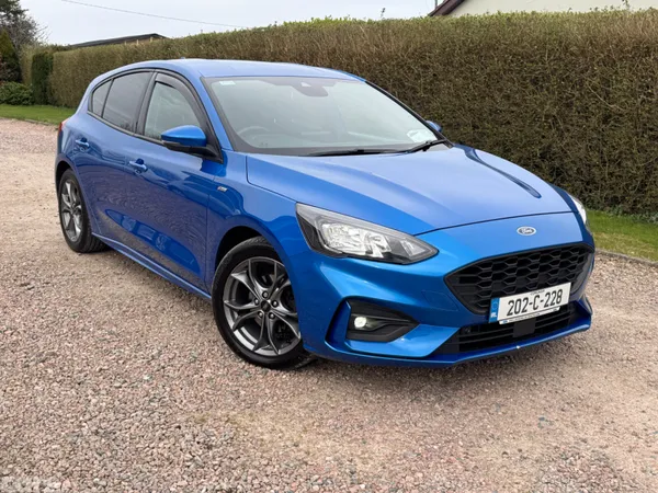 Ford Focus Hatchback, Diesel, 2020, Blue