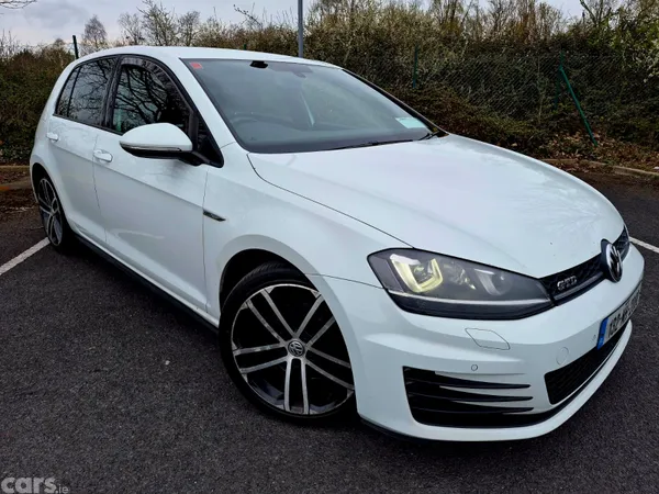 Volkswagen Golf Hatchback, Diesel, 2013, White