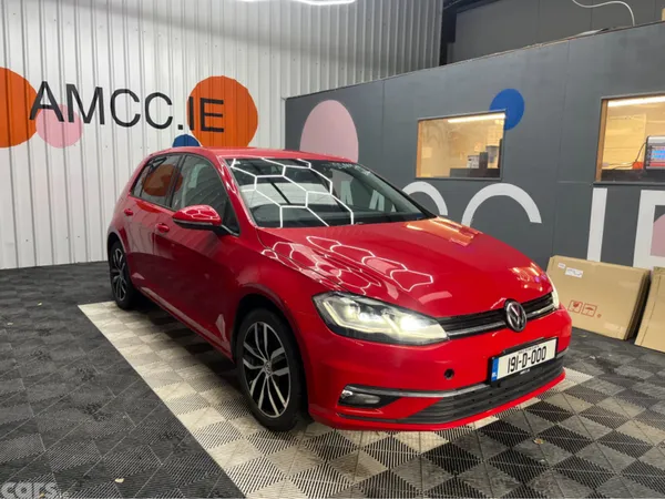 Volkswagen Golf Hatchback, Petrol, 2019, Red