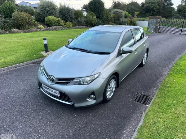 Toyota Auris Hatchback, Diesel, 2015, Grey