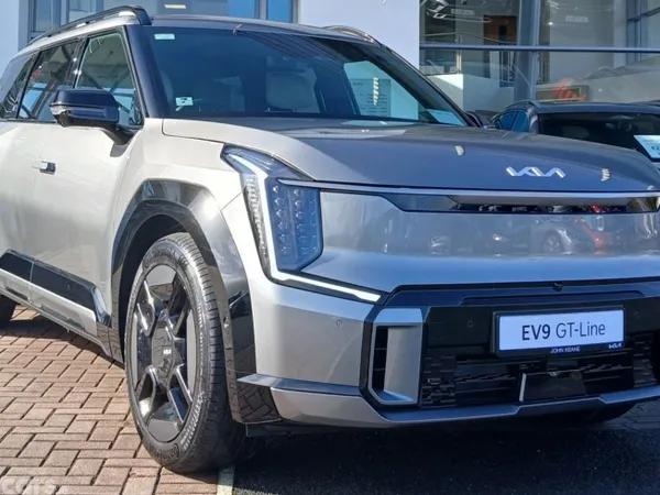 Kia EV9 SUV, Electric, 2026, Grey
