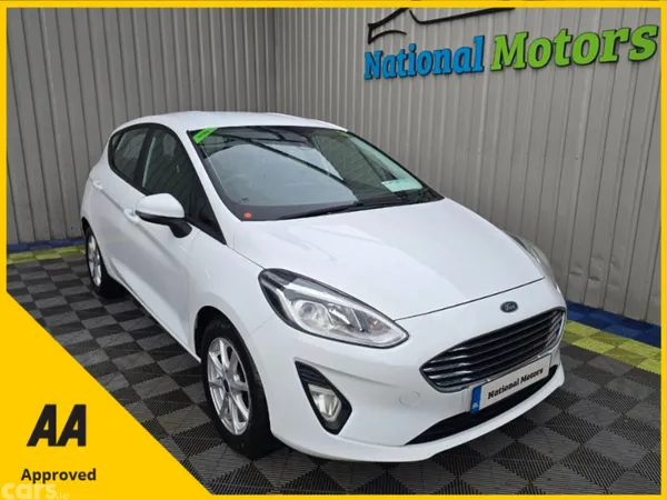 Ford Fiesta Hatchback, Petrol, 2018, White