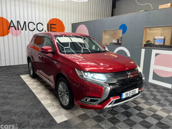 Mitsubishi Outlander SUV, Petrol Plug-in Hybrid, 2019, Red