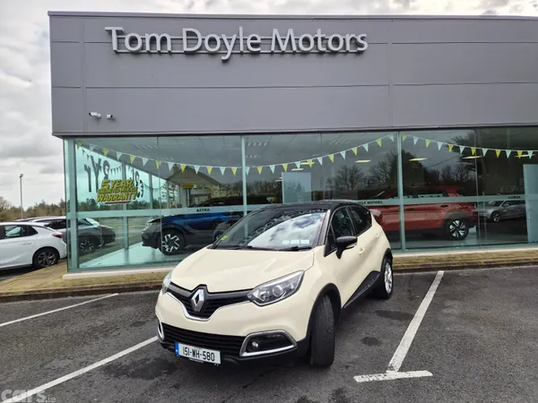 Renault Captur Hatchback, Diesel, 2015, Yellow