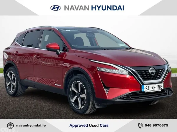Nissan Qashqai MPV, Petrol Hybrid, 2023, Red
