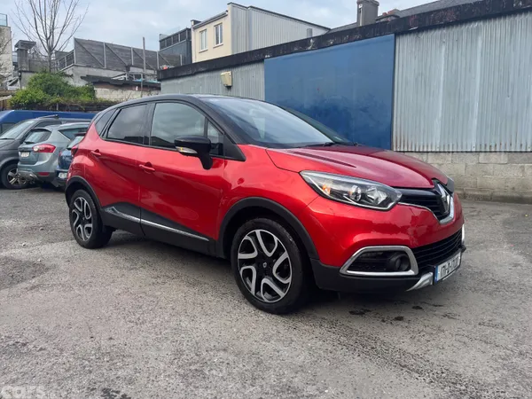 Renault Captur Hatchback, Diesel, 2017, Red