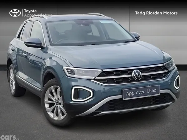Volkswagen T-Roc Estate, Petrol, 2023, Blue