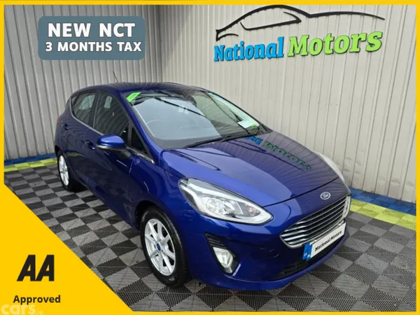 Ford Fiesta Hatchback, Petrol, 2017, Blue