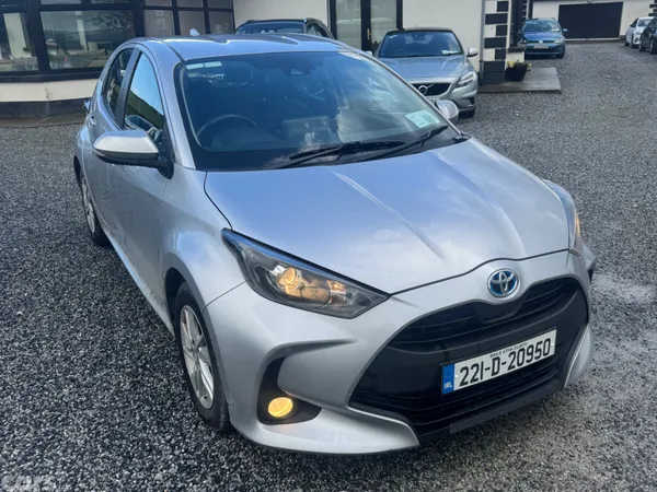 Toyota Yaris Hatchback, Petrol Hybrid, 2022, Grey