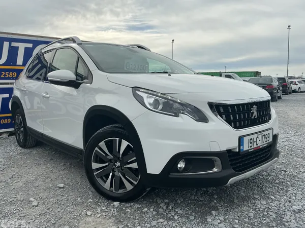 Peugeot 2008 Hatchback, Petrol, 2019, White