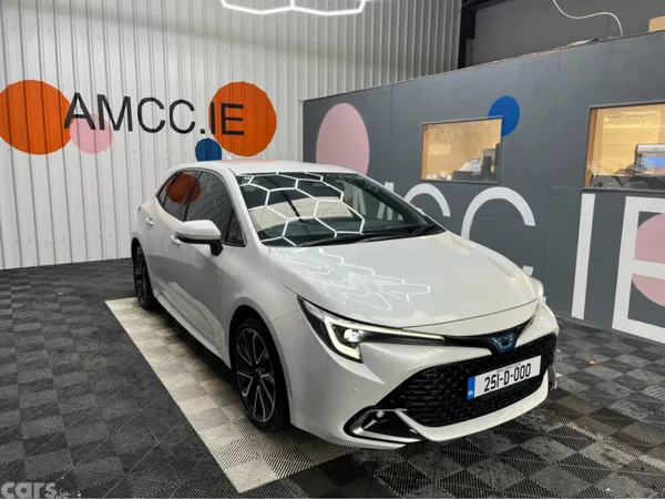 Toyota Corolla Hatchback, Petrol Hybrid, 2025, White