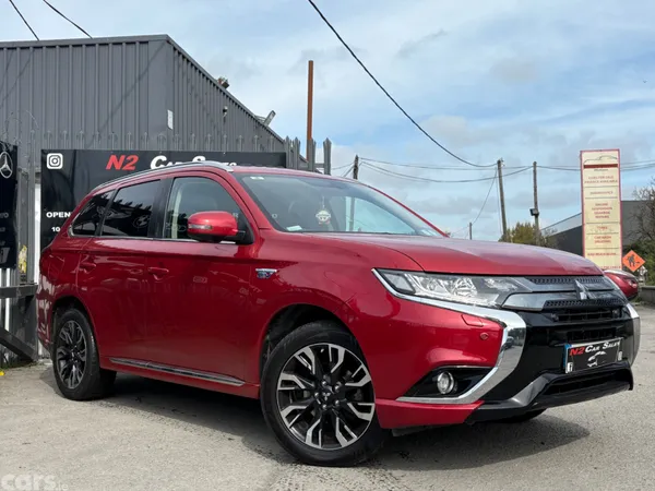Mitsubishi Outlander SUV, Petrol Plug-in Hybrid, 2017, Red