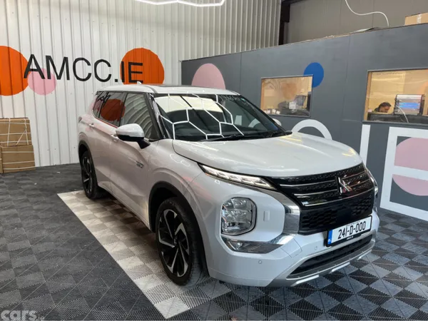 Mitsubishi Outlander SUV, Petrol Plug-in Hybrid, 2024, White