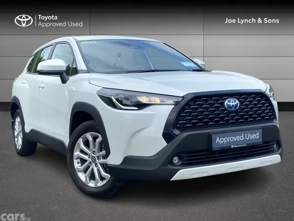 Toyota Corolla Cross Hatchback, Petrol Hybrid, 2024, White