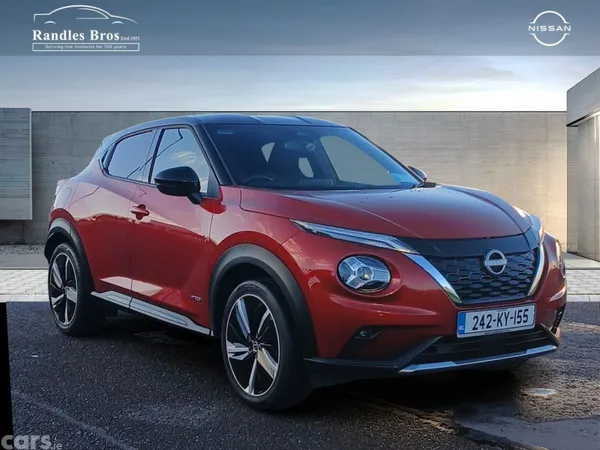 Nissan Juke SUV, Petrol Hybrid, 2024, Red