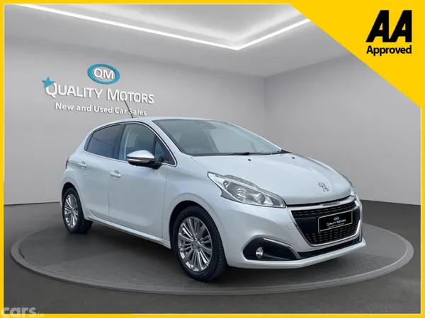 Peugeot 208 Hatchback, Petrol, 2018, White