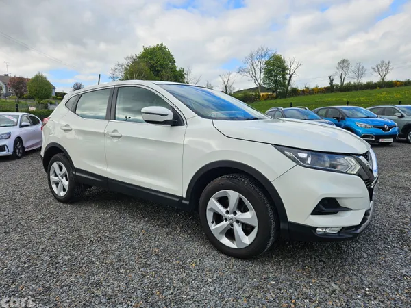 Nissan Qashqai Hatchback, Diesel, 2019, White