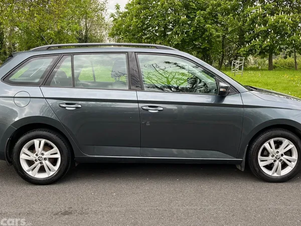 Skoda Fabia Estate, Petrol, 2020, Grey