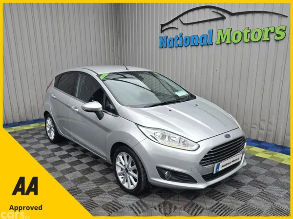 Ford Fiesta Hatchback, Petrol, 2015, Silver
