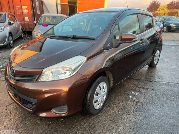 Toyota Vitz Hatchback, Petrol, 2014, Brown
