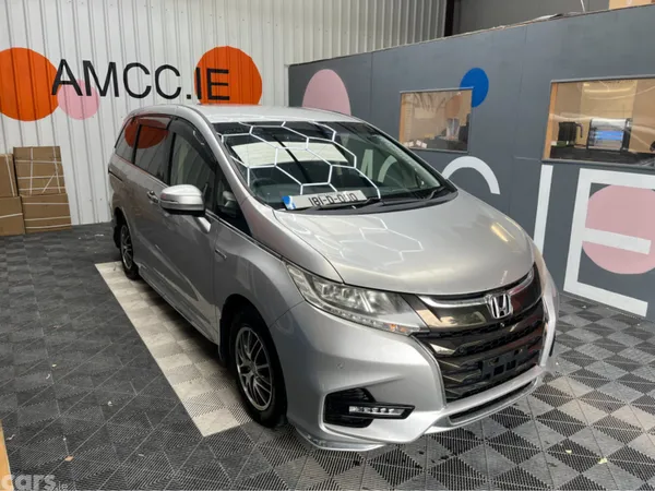 Honda Odyssey MPV, Petrol Hybrid, 2018, Silver