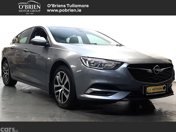 Opel Insignia Hatchback, Diesel, 2018, Grey