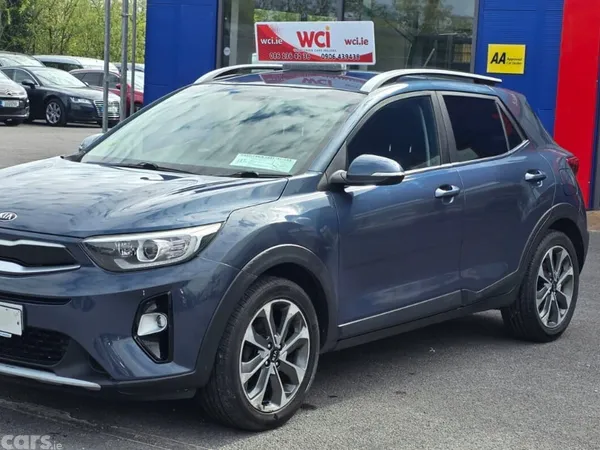Kia Stonic Estate/Jeep, Petrol, 2018, Blue