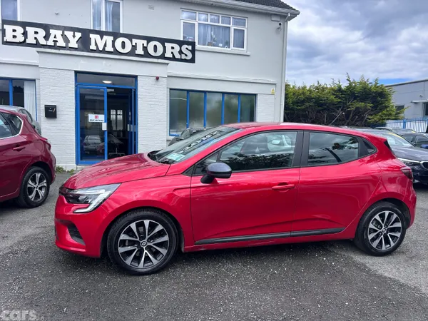 Renault Clio Hatchback, Petrol, 2023, Red