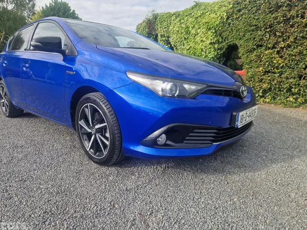 Toyota Auris Hatchback, Petrol Hybrid, 2018, Blue