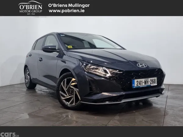 Hyundai i20 Hatchback, Petrol, 2024, Grey