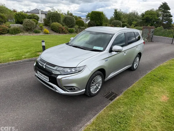 Mitsubishi Outlander SUV, Petrol Plug-in Hybrid, 2019, Silver