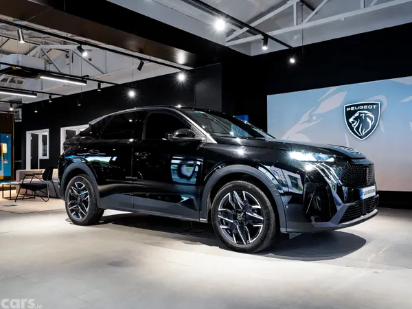 Peugeot 3008 MPV, Petrol Hybrid, 2025, Black