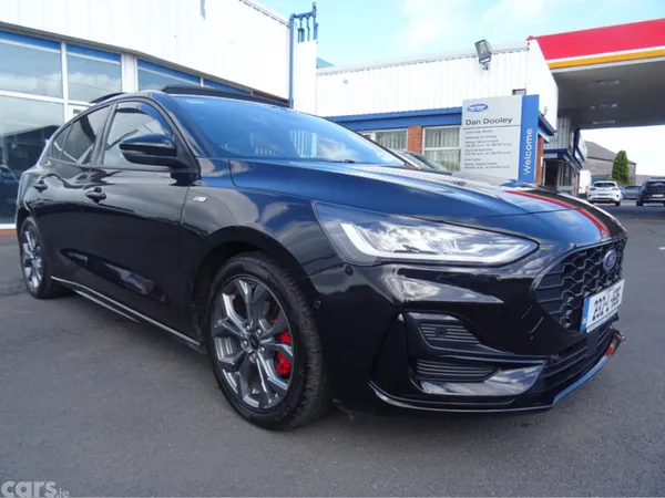 Ford Focus Hatchback, Petrol Hybrid, 2023, Black