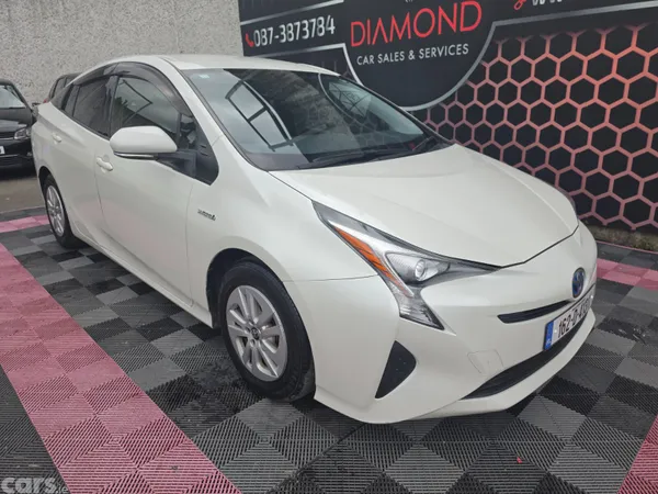 Toyota Prius Hatchback, Petrol Hybrid, 2016, White