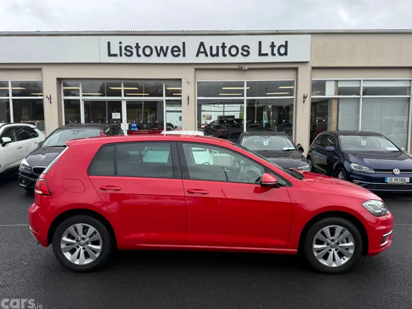 Volkswagen Golf Hatchback, Petrol, 2018, Red