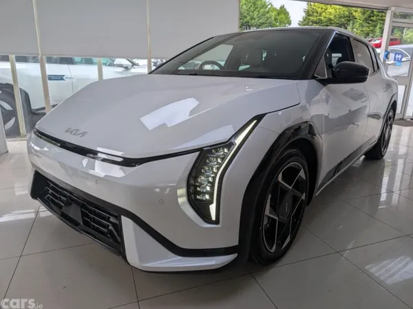 Kia EV4 Hatchback, Electric, 2026, White