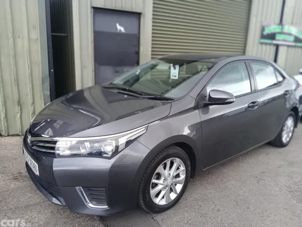Toyota Corolla Saloon, Diesel, 2015, Grey