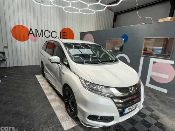Honda Odyssey MPV, Petrol Hybrid, 2017, White