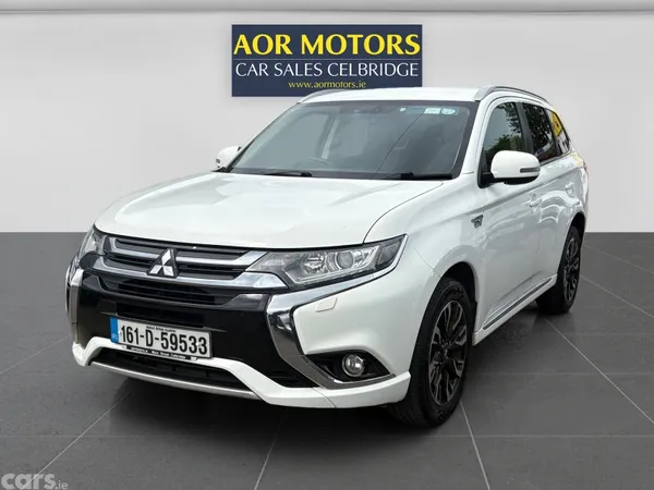 Mitsubishi Outlander SUV, Petrol Plug-in Hybrid, 2016, White