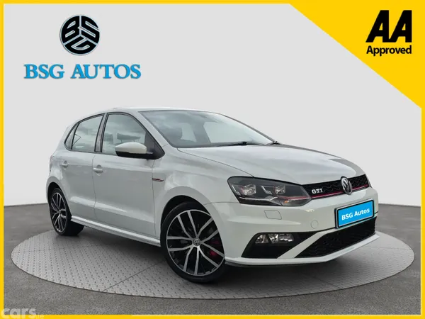 Volkswagen Polo Hatchback, Petrol, 2015, White